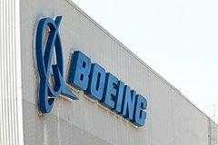 Boeing решила приостановить покупку титана из России