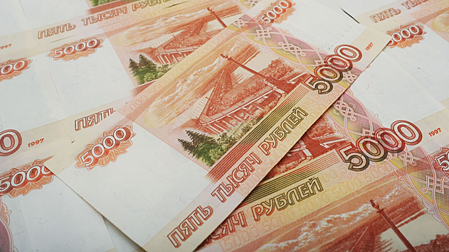 ЦБ летом представит модернизированные банкноты в 1000 и 5000 рублей
