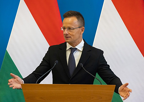 Венгрия договорилась с РФ о бесперебойных поставках нефти и газа